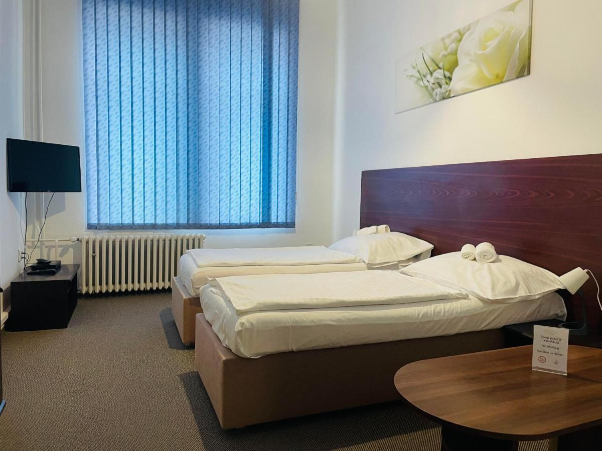 Hotel Bila Ruze Strakonice Εξωτερικό φωτογραφία